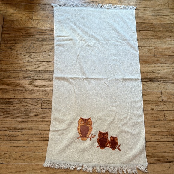 Vintage Velvet Owl Towel - Picture 4 of 5